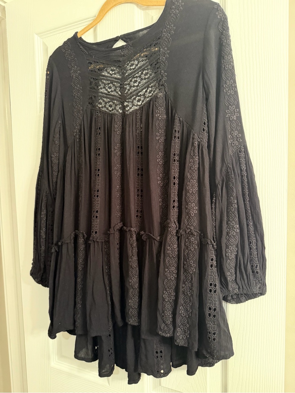 Free People Kiss Kiss Lace Inset Tunic In Black | ModeSens Хs-M